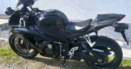 Prodajem Suzuki Gsx-R 600