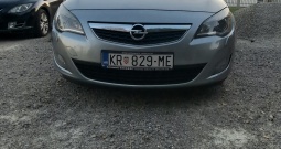 Opel astra j