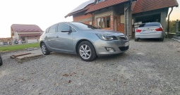 Opel astra j