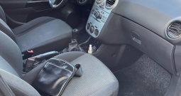 Opel corsa 1.4 essentia