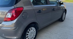 Opel corsa 1.4 essentia