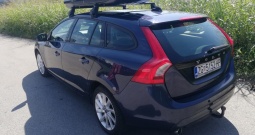 Volvo v60 2.0 D3 5 cil. 2014, aut.