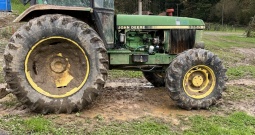 John Deere 3350