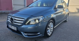 Mercedes-Benz B-klasa 180