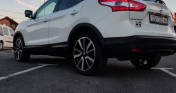 Nissan Qashqai Tekna + 2014