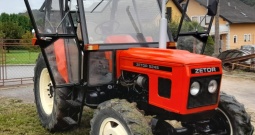 Traktor Zetor