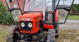 Traktor Zetor