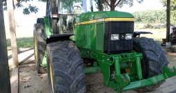 Traktor John Deere 6510