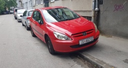 Peugeot 307 2.0 hdi, odlično očuvan, garažiran!