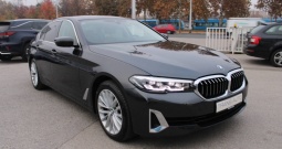 BMW serija 5 520d xDrive Luxary Line *LED, NAVIGACIJA, KAMERA*