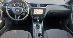 Škoda Octavia Combi 2.0 TDi DSG *NAVIGACIJA, KAMERA, PANORAMA*