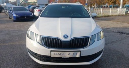 Škoda Octavia Combi 2.0 TDi DSG *NAVIGACIJA, KAMERA, PANORAMA*