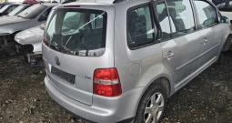 Prodajem dijelove Vw Touran 1.9 tdi 2008