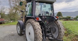 Traktor Massey Ferguson 2435ST