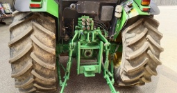 Traktor John Deere 5515