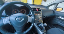 Toyota Auris, 2009. godište, 1.4 D-4D LUNA