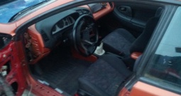 Mazda 323 f 1, 5 i djelovi limarije i mehanike