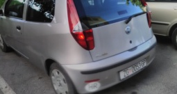 Fiat Punto 1.2 AMOR, očuvan, s klimom, 3 vrata, cjena na ime kupca