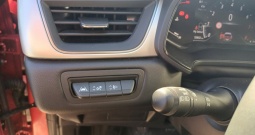 Renault Captur TCE 90 TECHNO / CRVENA-CRNI