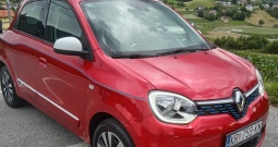 Renault Twingo Z. E. Intens, full oprema, kupljen u HR