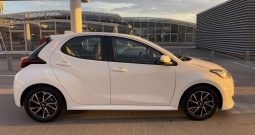 Toyota Yaris Sol 1.5 VVT-iE Hybrid 2021. Automatik, LED, Navigacija, Jamstvo