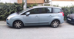 Prodajem Peugeot 5008