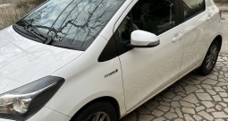 Prodajem Yaris Hybrid 1,5 Sol 2017.g. 76000km