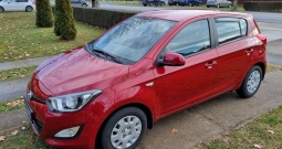 Hyundai i20 1,2 - bez ulaganja - prvi vlasnik - garaziran