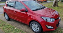 Hyundai i20 1,2 - bez ulaganja - prvi vlasnik - garaziran