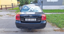 Toyota Avensis 2, 0 D-4D sa kukom za vuču