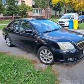 Toyota Avensis 2, 0 D-4D sa kukom za vuču