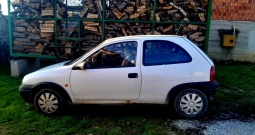 Prodajem Opel Corsa 1998 g.