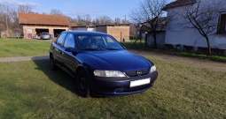 Opel Vectra 1.6 16v