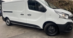 Renault Trafic Furgon 2,0 dCi 120 L2H1P2