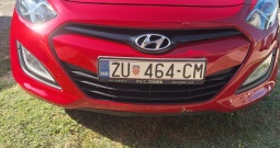 Hyundai i30. 2013 godina.166 tis na satu.redovito servisiran