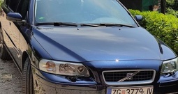 Volvo V70 2.5T AWD 2004