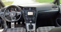 Golf 7 2.0 GTD panorama, big xenon, keyless, navigacia