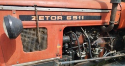 Prodajem traktor Zetor 6911