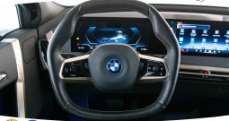 BMW iX xDrive40 Sport 326 KS, KAM+LED+GR SJED+HEAD+NAVI+ASIST