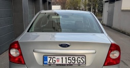 Ford focus ghia /131tkm/prvi vlasnik/dvozonska klima/tempomat/odličan/