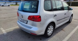 VW Touran, odličan obiteljski auto, održavan