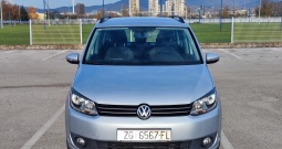 VW Touran, odličan obiteljski auto, održavan