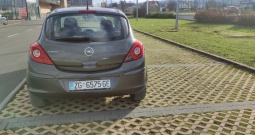 Prodajem Opel Corsa 1.2/63 kw