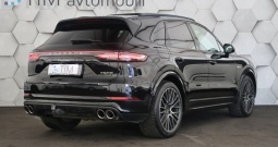 Porsche Cayenne 3.0 V6 E-Hybrid 4x4 PDK Sport Chrono Pano Matrix