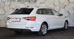 Škoda Superb Combi 2.0 TDI DSG Business cockpit radar