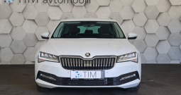 Škoda Superb Combi 2.0 TDI DSG Business cockpit radar