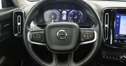 Volvo XC40 D4 2.0d Geartronic AWD Momentum Cockpit Hi-Fi Harman/Kardon