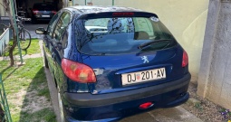 Peugeot 206 1.4 benzin 2005. god.