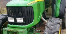 John Deere 5500