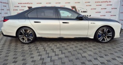 BMW serija 7 M760e xDrive, Theatre screen,Karbon, Sky Lounge, PDV, 21"